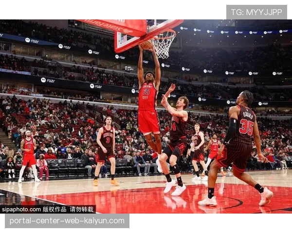 锡安32分难救主 鹈鹕四人得分20+仍遭尼克斯翻盘